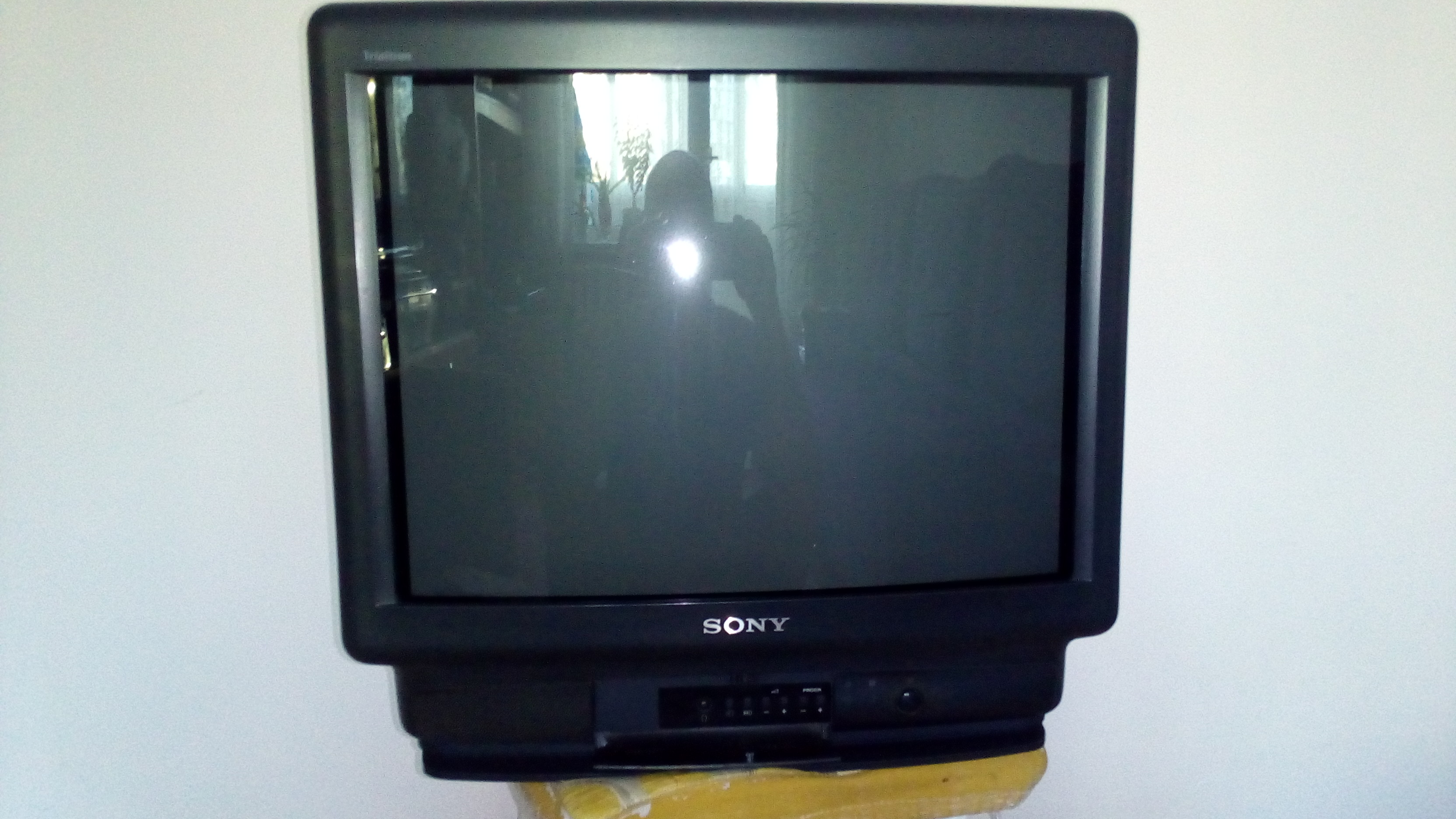 Куплю телевизор в луганске. Sony KV-m2181kr. Sony Trinitron KV-m2181kr. Телевизор Sony Trinitron ЭЛТ. Телевизор Sony Trinitron 14.