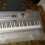 Продаю новый Синтезатор Yamaha DGX-220