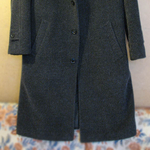 Продам зимнее черное классическое пальто прямого покроя