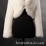 Свадебная шубка на прокат, тёплая, пушистая.
