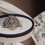 Новое кольцо из белого золота с 76 бриллиантами (tw 0, 5 ct)