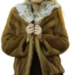 Гречеcкая компания продает новые цельные шубы из норки