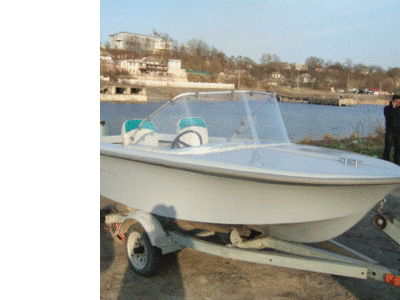 Стеклопластиковая моторная лодка maestro 450