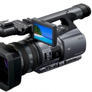 Видеокамера SONY HANDYCAM DCR-VX2200