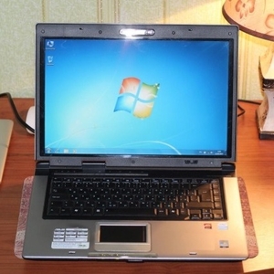 Игровой ноутбук Asus X50V в отличном состоянии.