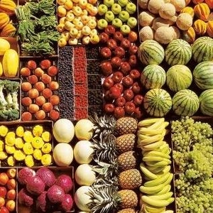 Продам широкий асортимент імпортних овочів та фруктів гуртом.