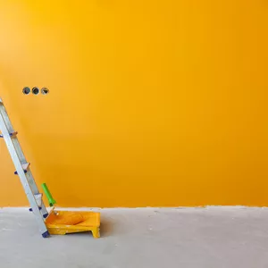 Малярные работы,  шпаклевка,  покраска,  поклейка обоев в Киеве