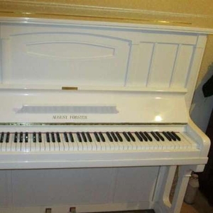 купить пианино в Киеве,  красивый акустический инструмент 