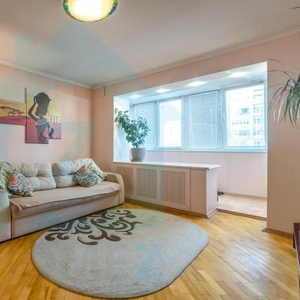 Продам 2-х комнатную квартиру возле метро Дворец Украины
