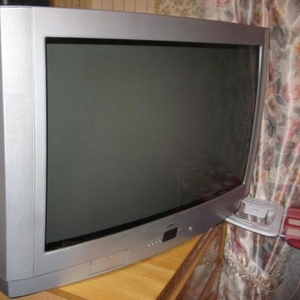 Продам телевизор Thomson 32 дюйма 