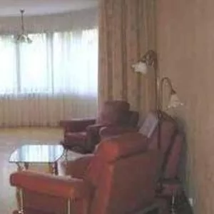 Крапивницкого(липки) 10. 4-х.комн.квартира.Vip-ремонт.