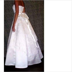 Продам,  или сдам на прокат,  шикарное  свадебное платье .