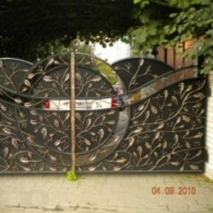 Кованые металлические ограждения,  ворота,  заборы в Киеве