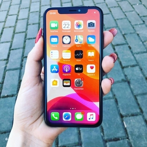 Продаю IPhone X 256GB 