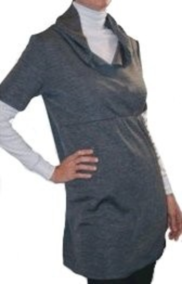 Туника-безрукавка с капюшоном