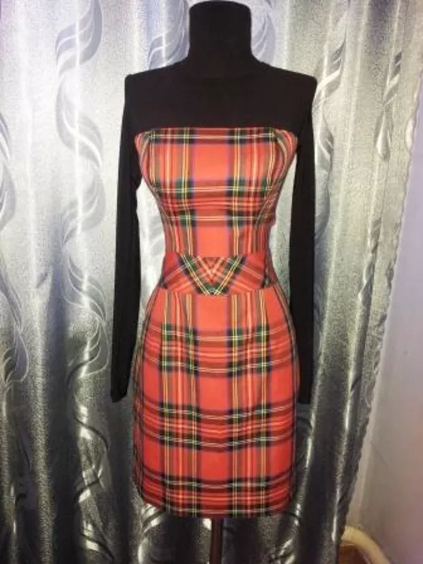 Платье из натуральной шерсти и трикотажа. Торг.