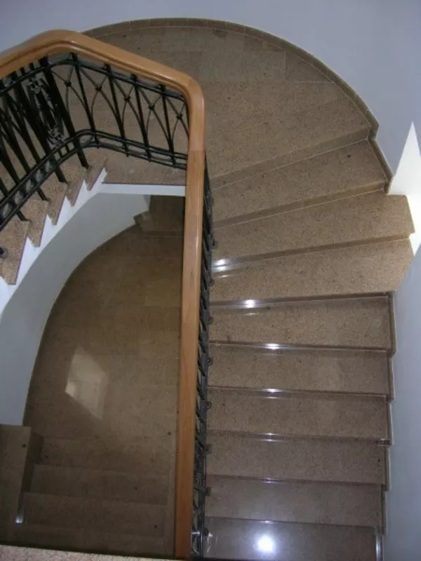 сделать ступени из гранита и мрамора лестницы мраморные и гранитные строительные услуги сделаем лестницу из гранита 
