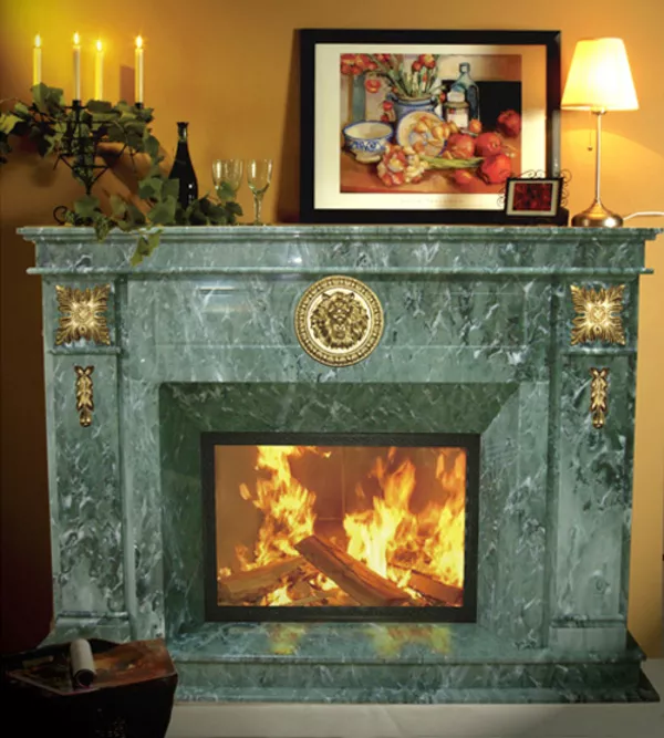 Камин из мрамора в интерьере.Киев. 3