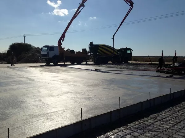 Бетонирование площадок, дорог.