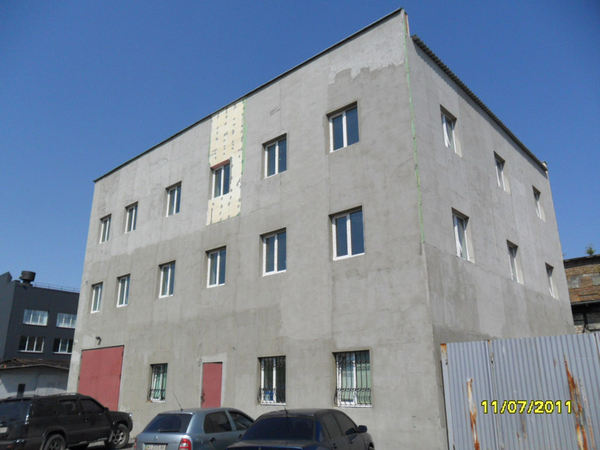 Продам офисное здание со складом,  фасад,  Киев