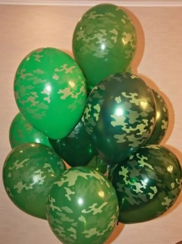 Воздушные шары на 23 февраля Киев,  камуфляжные шары с гелием,  доставка