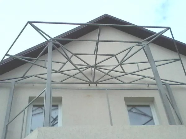 Паркан металевий, винос балкона, сходи, павільйон, кіоск. Фото Київ.