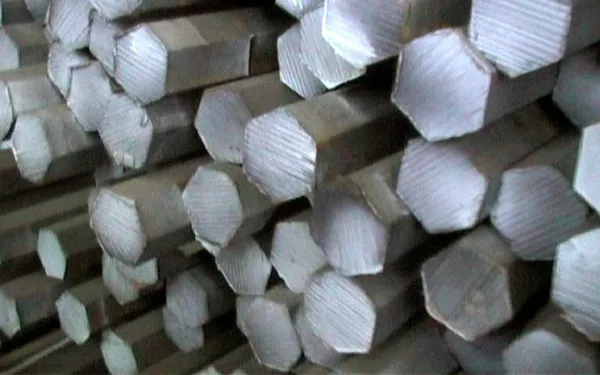 Шестигранник стальной горячекатаный, калиброванный сталь (ст.3), 20, 3