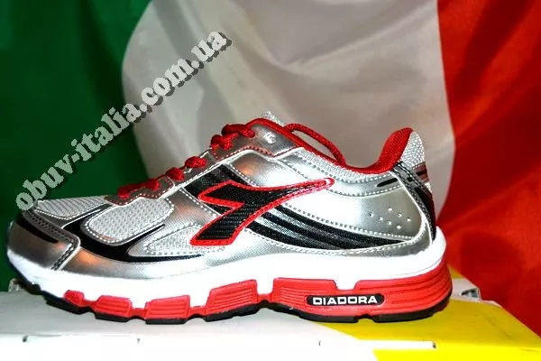Кроссовки женские фирмы DIADORA  Италия