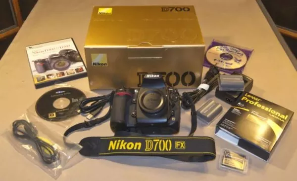 Nikon D700 Digital SLR Camera with Nikon AF-S VR 24-120mm at $1000USD