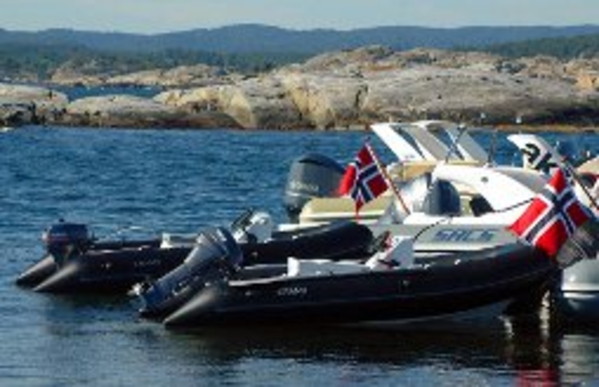 Продам надувную лодку класса RIB Grand Silver Line Tender S330S  3