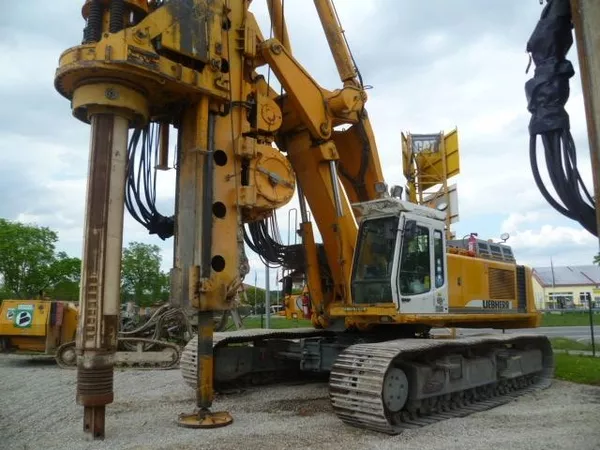 Анкерная буровая установка  Bauer BG 40Н