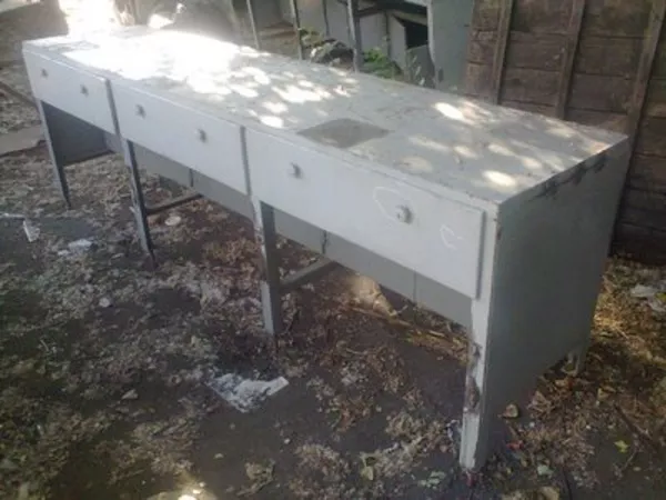 Продам верстак слесарный совецкий в отличном состоние .