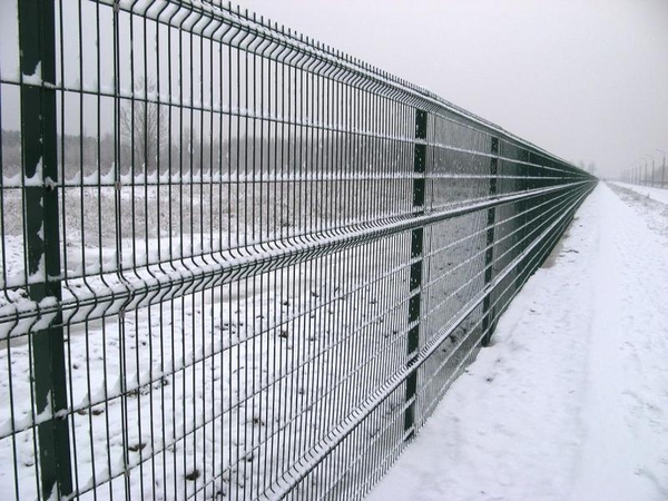 Ограждение для автостоянок, спортивных площадок 3