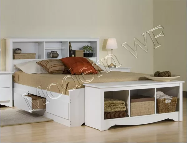 Двухспальная кровать Марко из натурального дерева 3