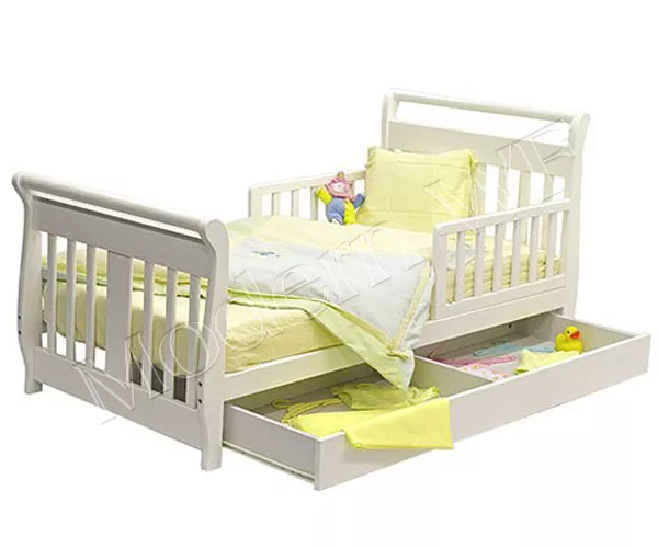 Подрастковая кровать Лия из натурального дерева