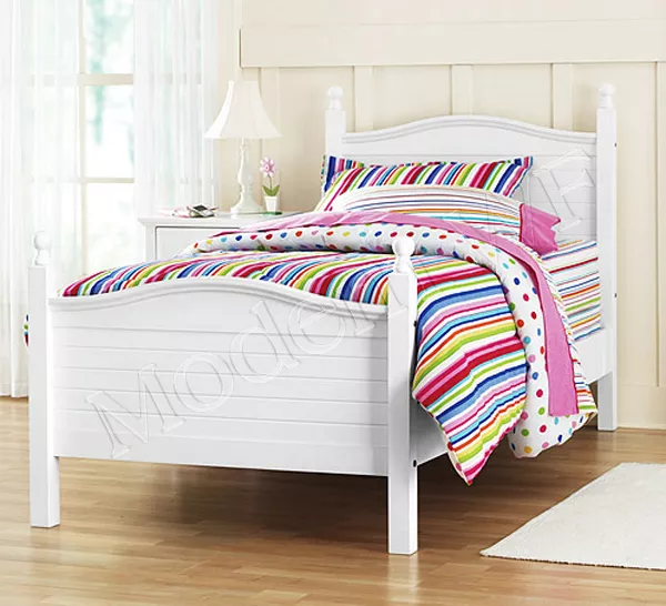 Кровать Виктория из натурального дерева