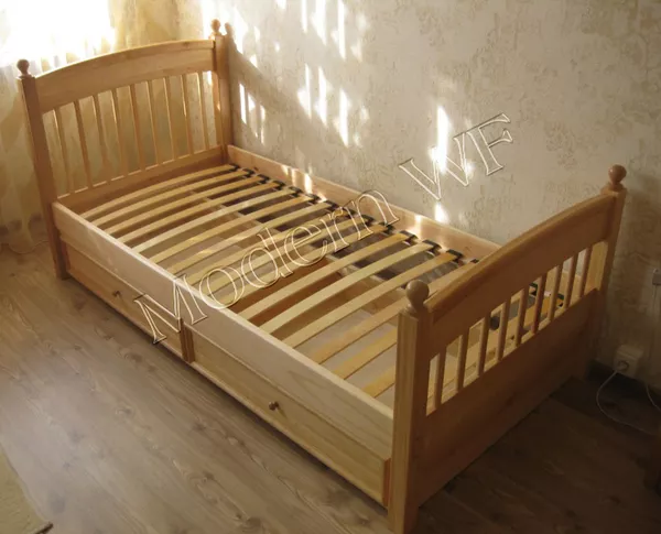 Кровать Тесса из натурального дерева 2