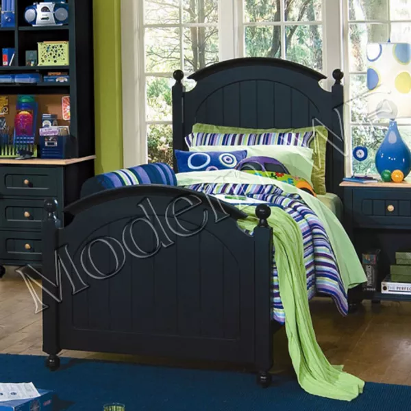 Кровать Юлий из натурального дерева 3