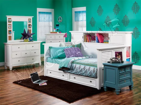 Кровать Лагос из натурального дерева