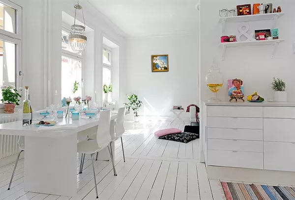 Белые цветы в вазе - картина маслом (натюрморт) в раме 2