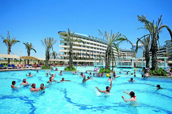 Автобусный тур «Мини Европа»