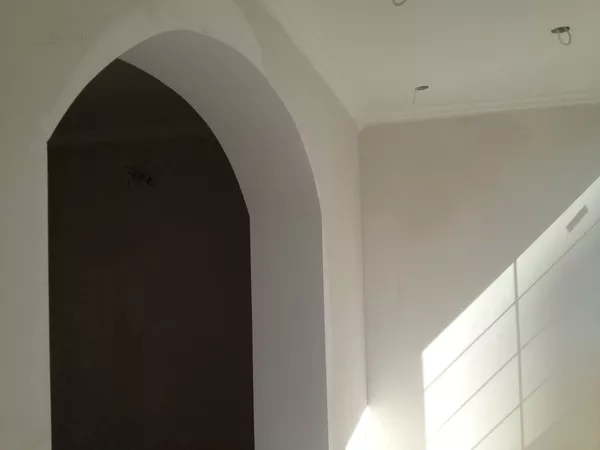 Ремонт квартир Киев. Поклейка обоев, беспесчанка, покраска, багеты, мо