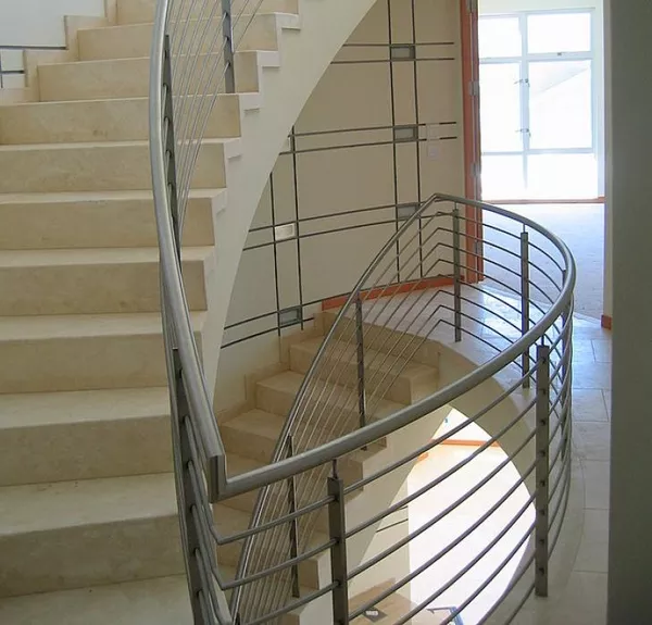 Перила и поручни из черного металла 3