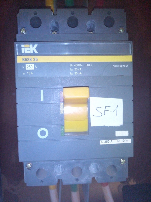 IEK ВА88-35,  3Р,  250А,  контактор КТИ 5225 (225 А),  система АВР 2