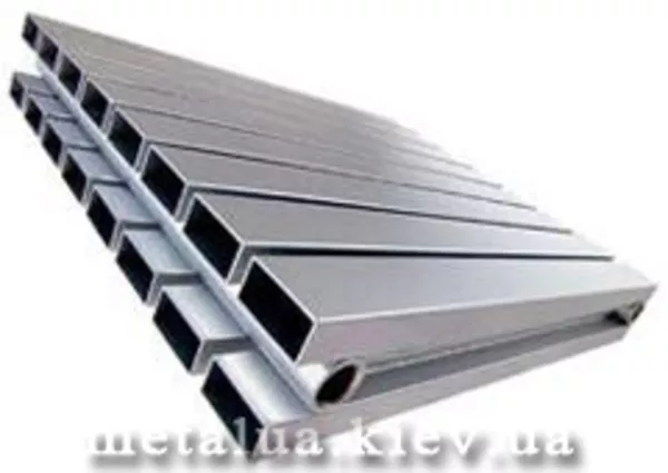Труба прямоугольная алюминиевая