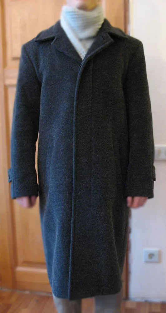 Продам зимнее черное классическое пальто прямого покроя 2