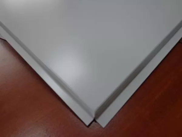 Подвесные потолки. Кассеты металлические, алюминиевые плиты. Потолок. 3