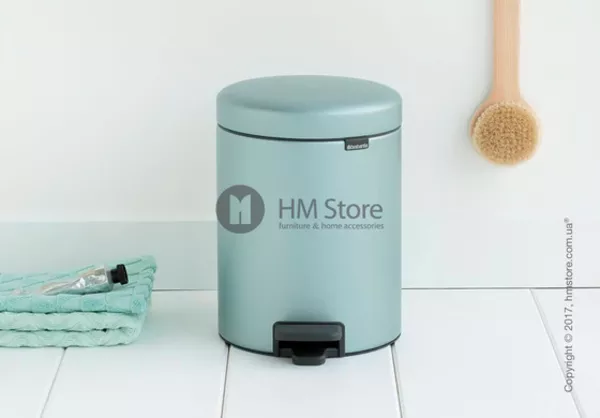 Brabantia Pedal Bin NewIcon – надежное ведро для мусора