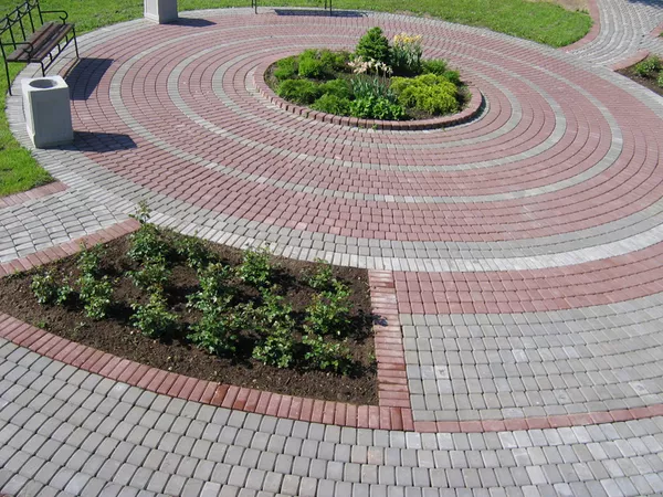 Укладка тротуарной плитки 2