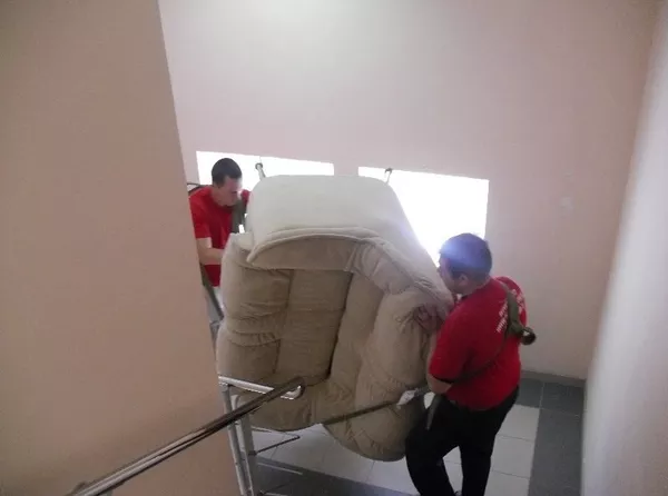 Перевезти холодильник,  диван,  стенку и домашние вещи 3